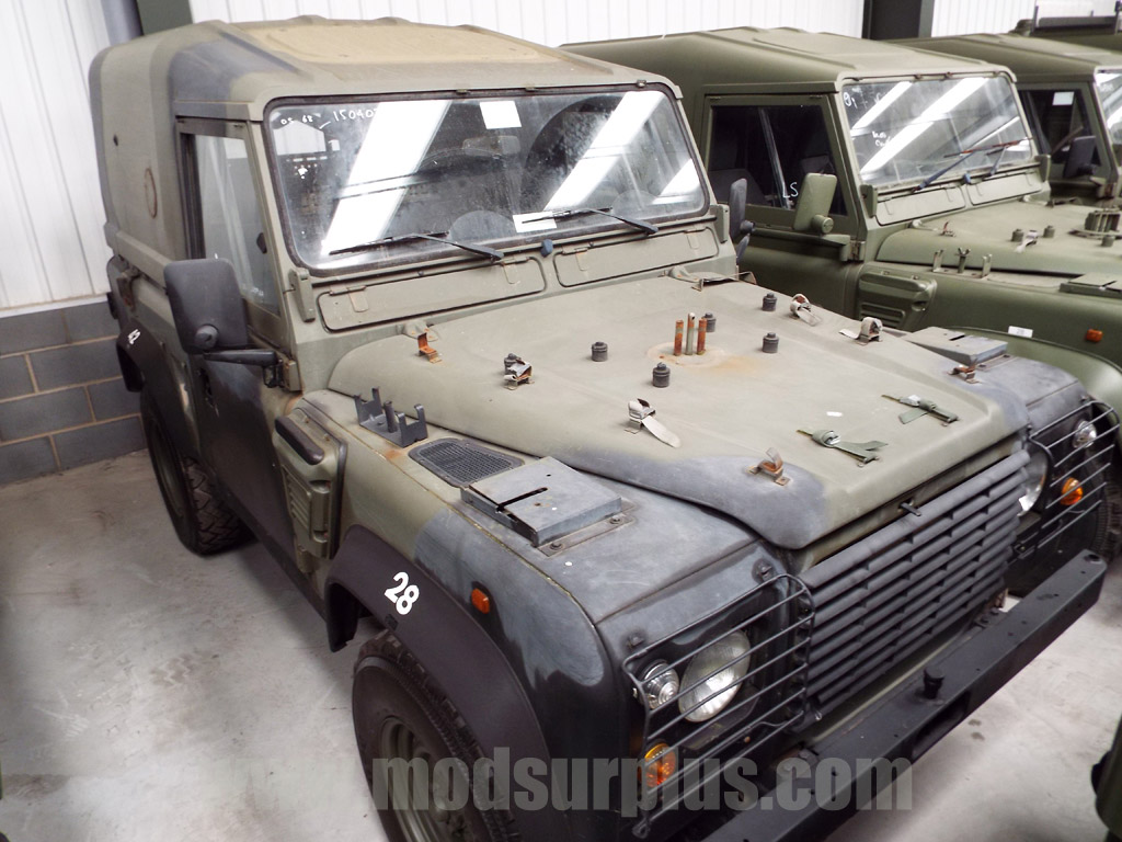 Land Rover Defender 90 Wolf LHD Hard Top (Remus)