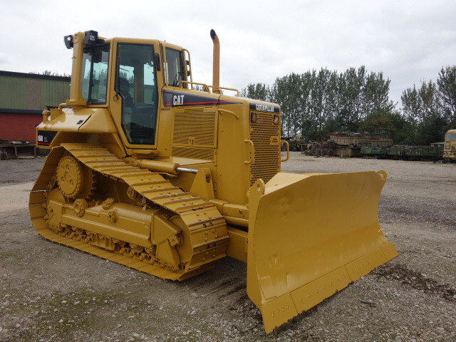 Caterpillar Bulldozer D6N XL - Govsales of mod surplus ex army trucks, ex army land rovers and other military vehicles for sale