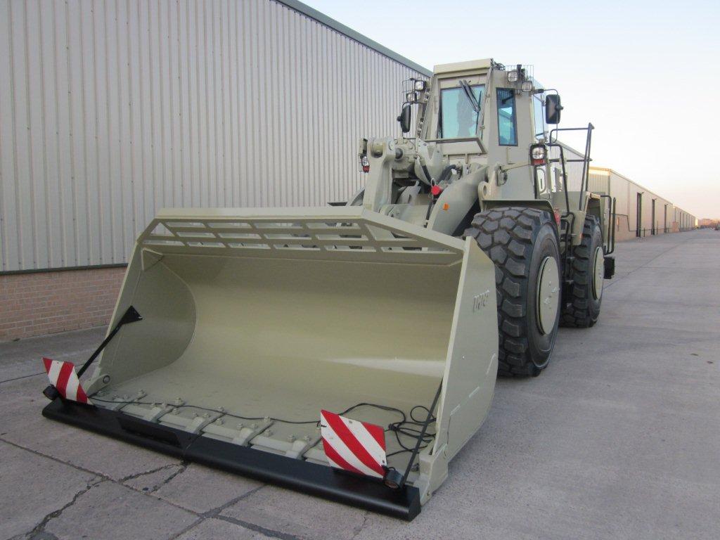 Caterpillar Wheeled Loader 972G Armoured Plant