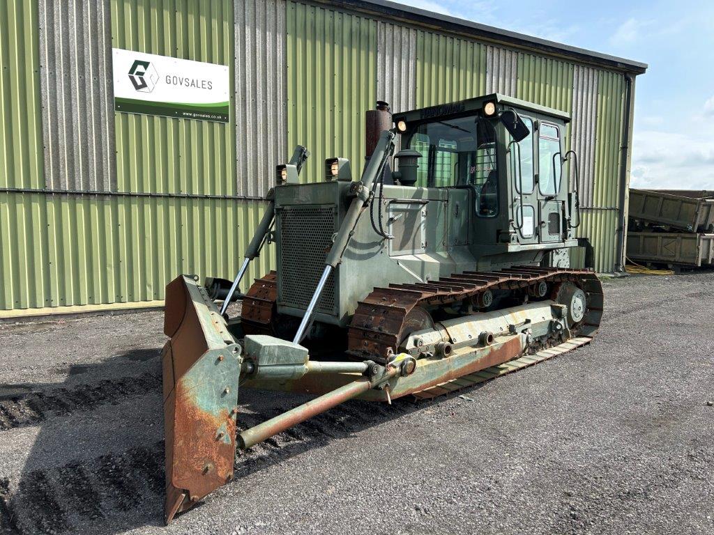 Hanomag D680E Dozer with Winch - Govsales of mod surplus ex army trucks, ex army land rovers and other military vehicles for sale