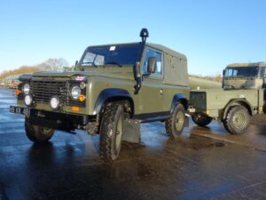Land Rover Defender 90 Wolf (Remus) with Penman Trailer – 50531