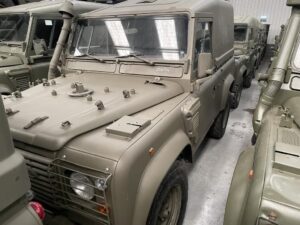 Land Rover Defender 90 Wolf LHD Hard Top (Remus) – 10714