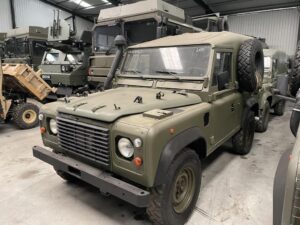 Land Rover Defender 90 Wolf LHD Hard Top (Remus) – 15028