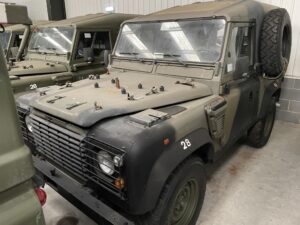 Land Rover Defender 90 Wolf LHD Hard Top (Remus) – 15045
