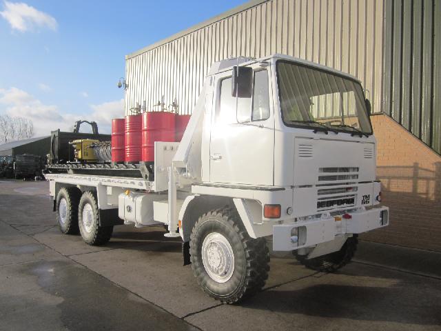 Bedford TM 6x6 service truck with de mountable body