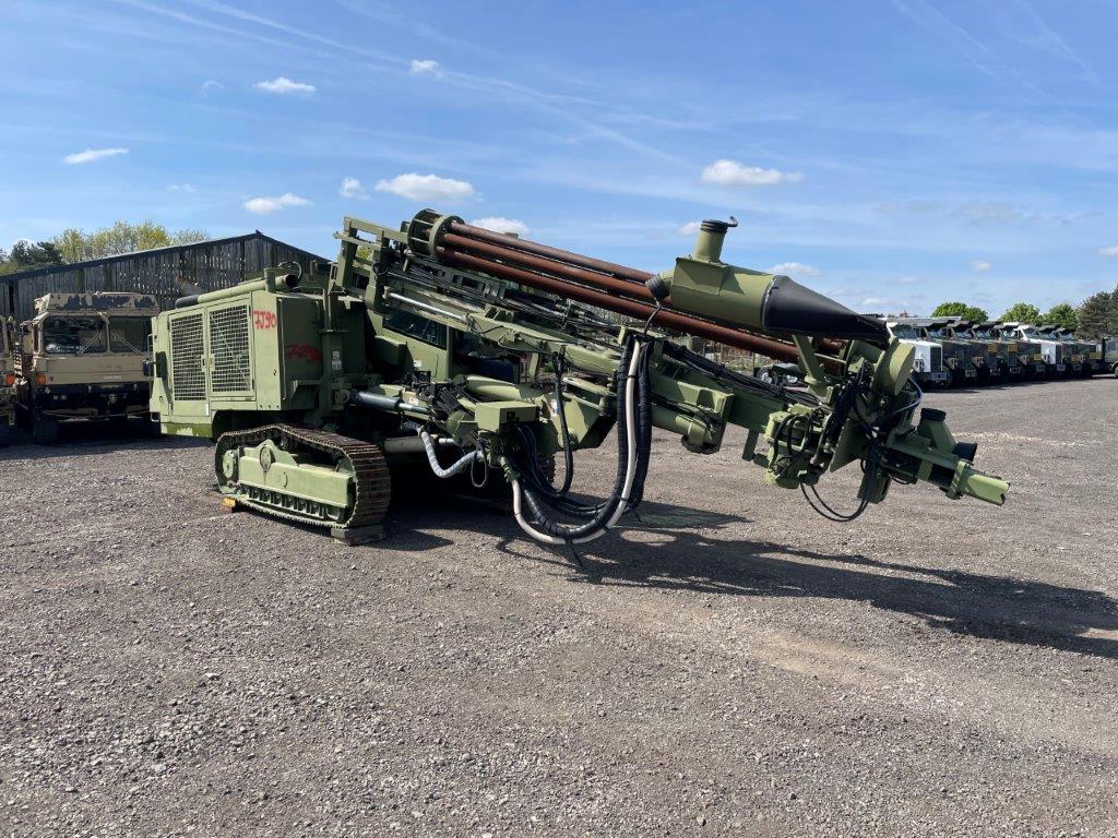 Ingersoll Rand ECM 760 drill rig