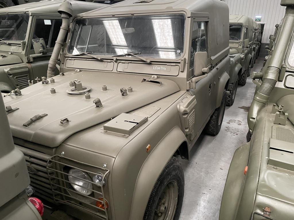 Land Rover Defender 90 Wolf LHD Hard Top (Remus)