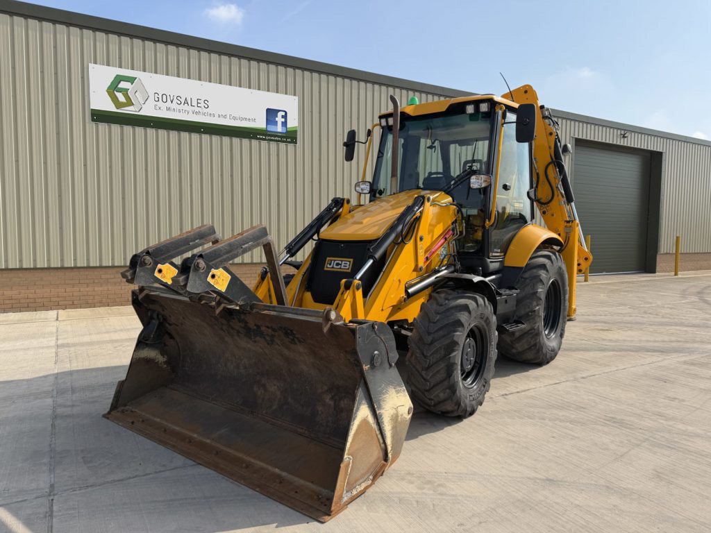 JCB 3CX Pro Backhoe Loader - Latest-Stock)