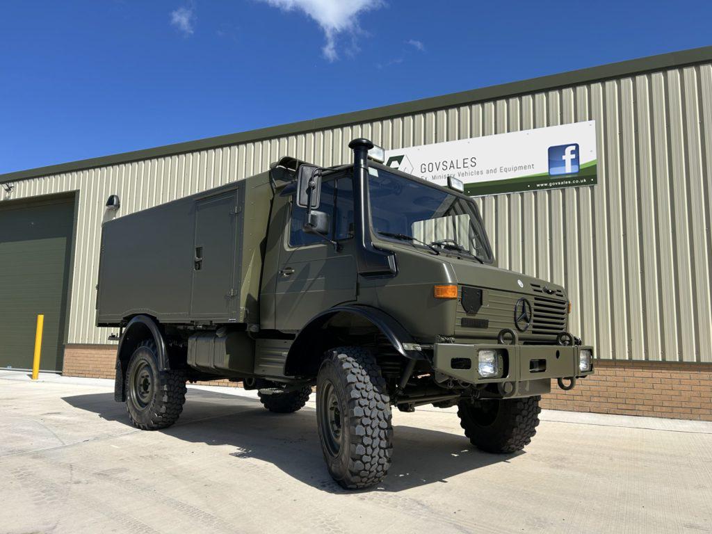 Mercedes Unimog U1550L 4x4 Box Truck