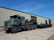 Oshkosh M1070 Tractor Units