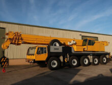 Liebherr LTM1120 crane