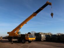 Liebherr LTM1120 crane