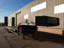 Broshuis E2130 Tri Axle Step Frame Low Loader Trailer