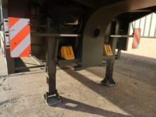 Broshuis E2130 Tri Axle Step Frame Low Loader Trailer