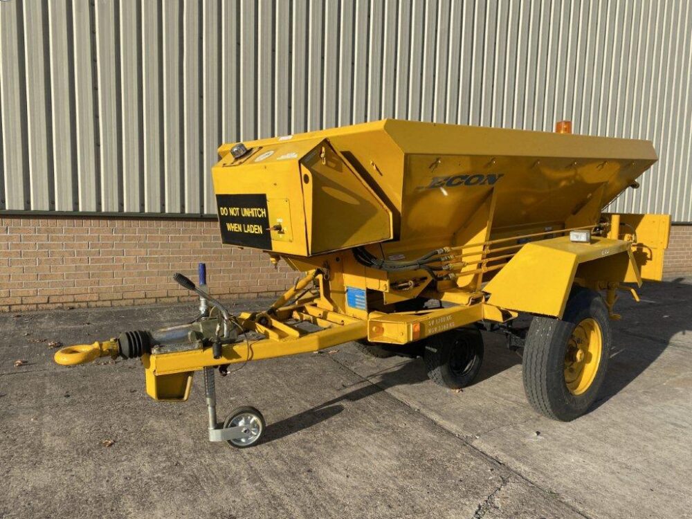 Econ towed gritter trailer