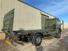 MAN 18.220 4x4 cargo truck with twist locks and tail lift