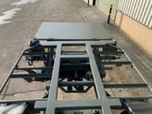 MAN 18.220 4x4 cargo truck with twist locks and tail lift