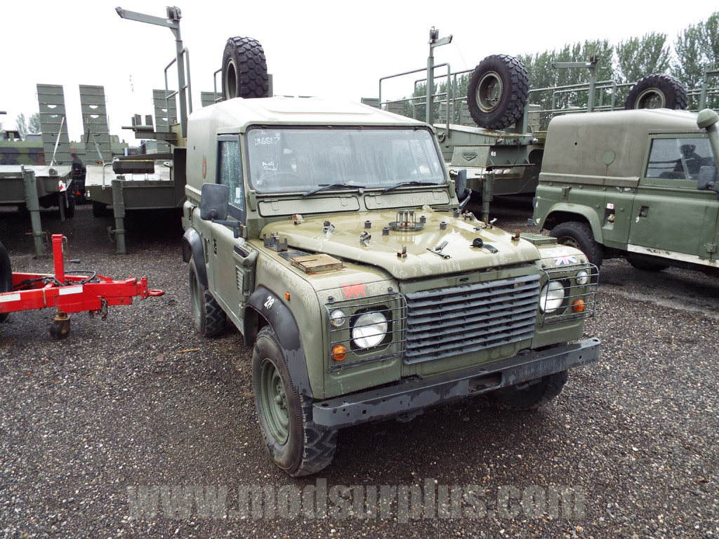 Land Rover Defender 90 Wolf RHD Hard Top (Remus) – 14955