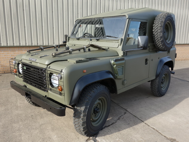 Land Rover Defender 90 Wolf Hard Top (REMUS) – 40214