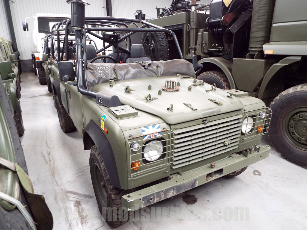 Land Rover Defender Wolf 110 Scout vehicle – 15162