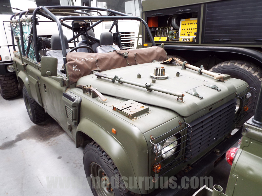 Land Rover Defender Wolf 110 Scout vehicle – 15169