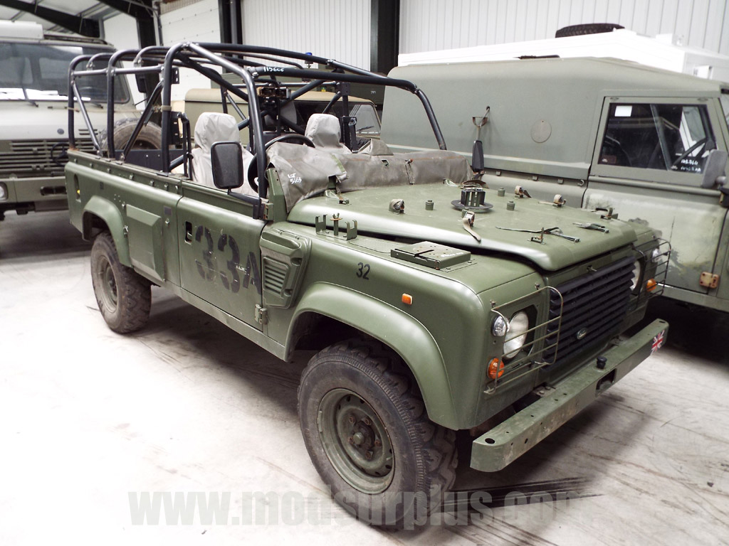 Land Rover Defender Wolf 110 Scout vehicle – 15163