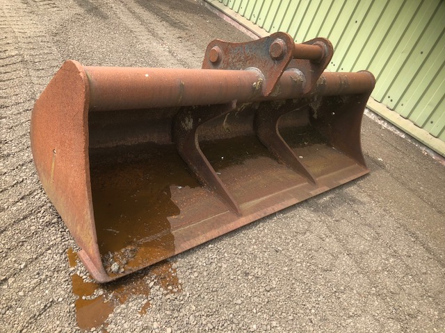 8ft Ditching Bucket – 1036