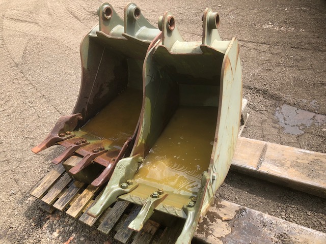 JCB Digging buckets – 1037