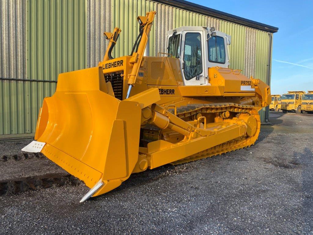 Liebherr PR 752 Dozer with Ripper – 50425