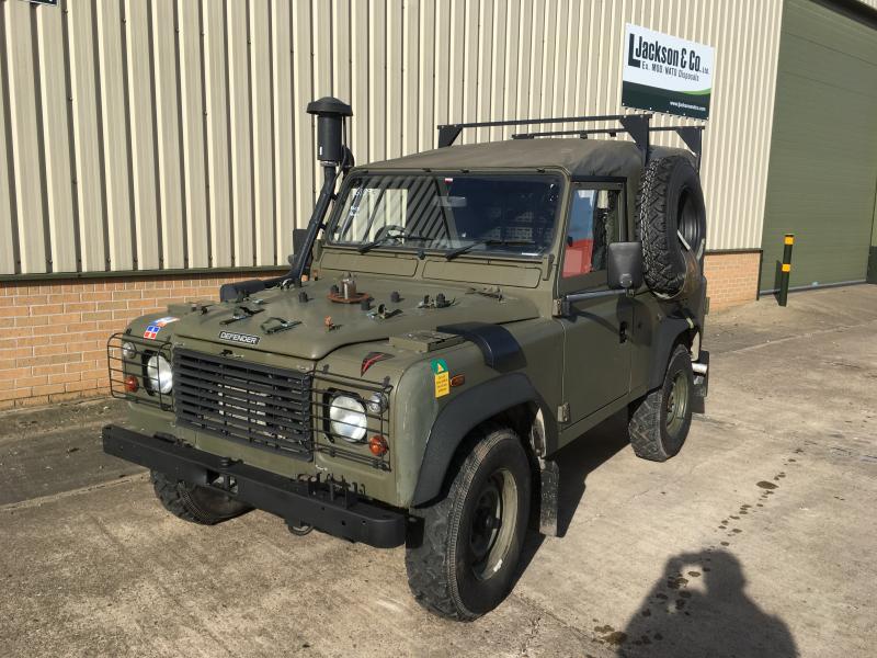 Land Rover Defender 90 RHD Wolf Winterized Soft Top (Remus) – 50252