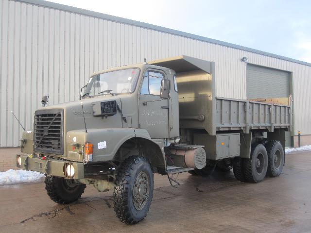 Volvo N10 6×6 tipper truck – 32943