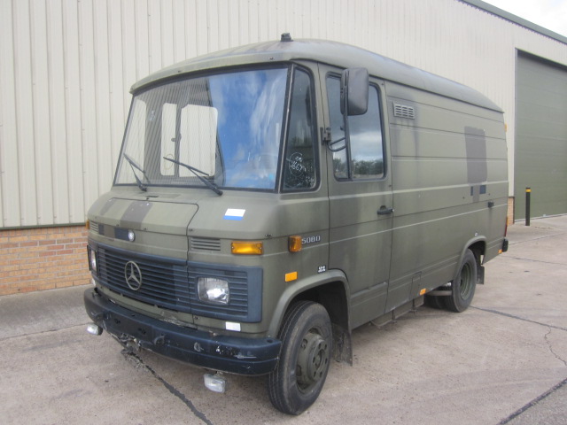 Mercedes Benz 508D Ambulance / Van / Personnel Carrier – 11582