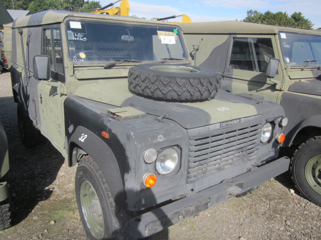 Land Rover Defender 110 2.5L NA Diesel (Hard Top) – 40081
