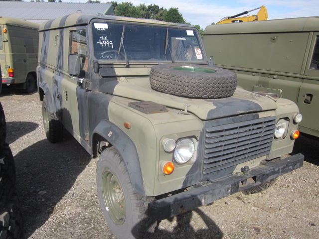 Land Rover Defender 110 2.5L NA Diesel (Hard Top) – 40083
