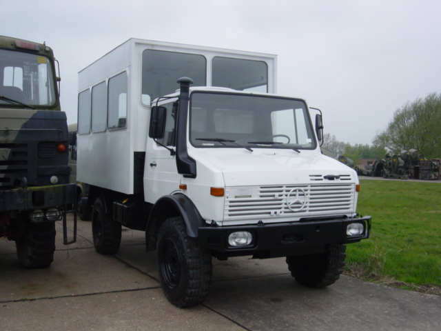 Mercedes unimog personnel carrier – 32818