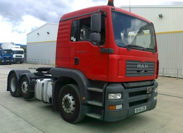 MAN 24.430 6×2/2 RHD Tractor Unit (Petregs) – 40031