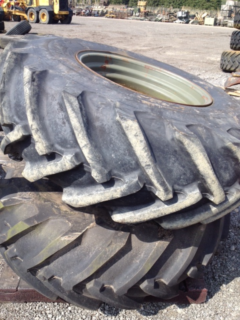 Part Worn 18.4-26 12ply Tyre – 40113