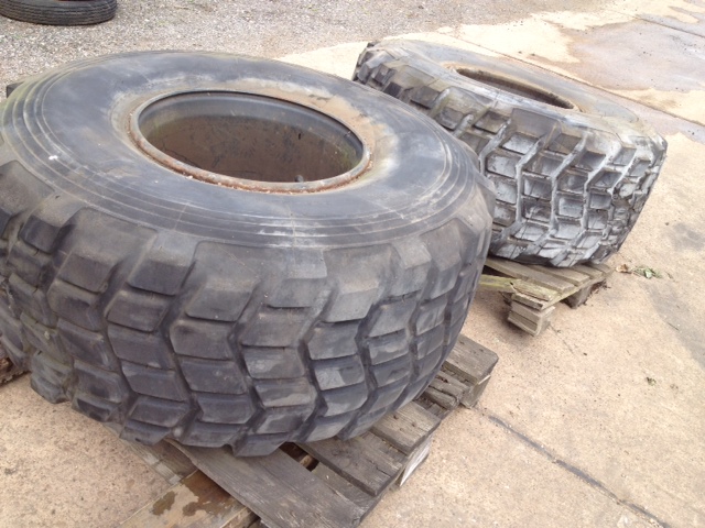 Michelin 525/65R20.5 – 40118