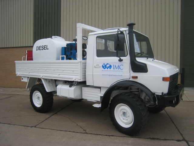 Mercedes unimog U1300L service truck – 32816